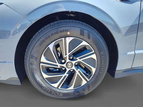 New 2026 Hyundai Sonata Blue FWD image 9