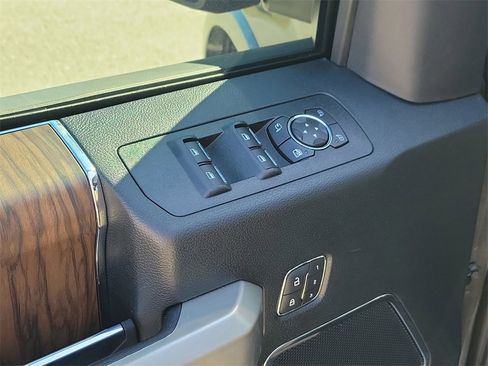 Used 2019 Ford F150 Lariat w/ Equipment Group 502A Luxury image 23