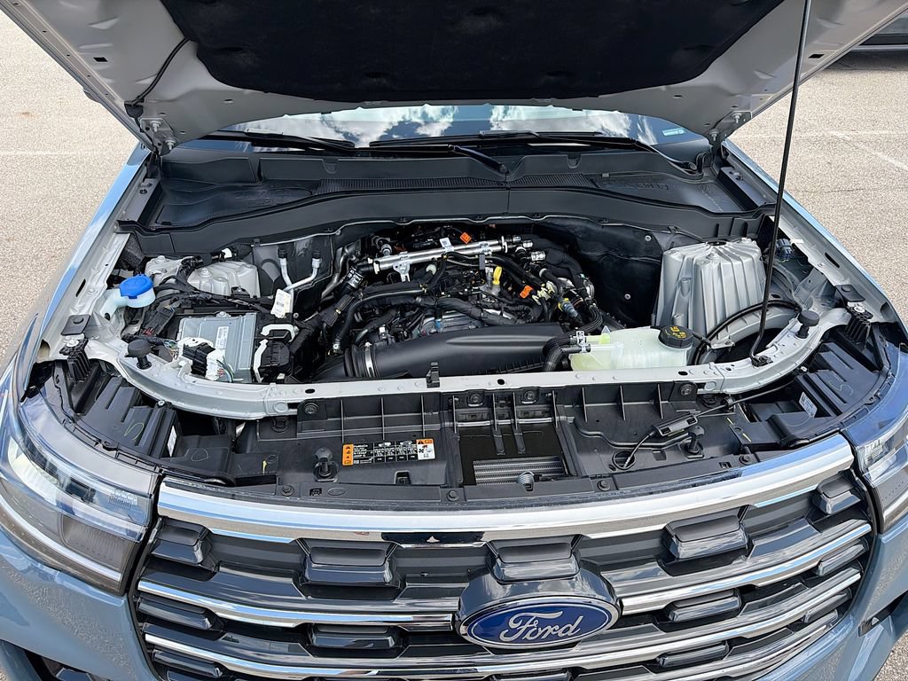 Used 2026 Ford Explorer Active w/ Active Comfort Package AWD/4WD image 32