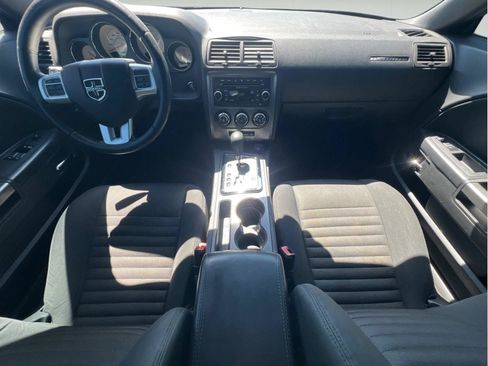 Used 2012 Dodge Challenger R/T RWD image 2