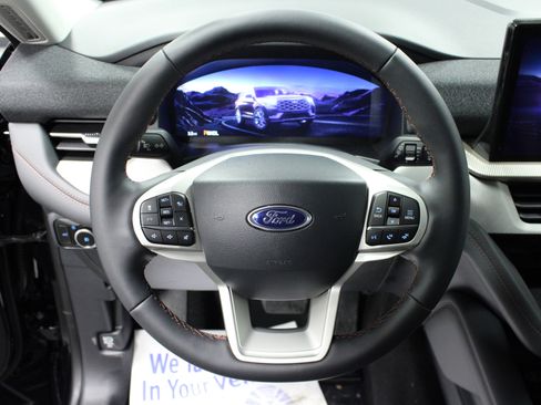 New 2026 Ford Explorer Active image 18