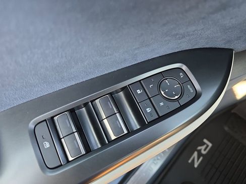 Used 2023 Lexus RZ 450e Premium image 30