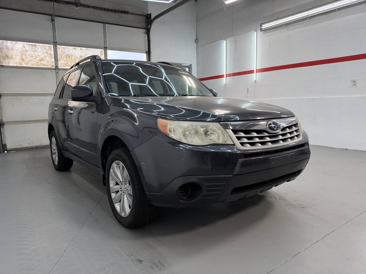 Used 2011 Subaru Forester 2.5X Premium w/ All-Weather Pkg AWD/4WD image 8