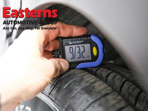 Used 2024 Toyota Corolla Cross LE image 25