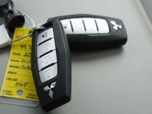 Used 2024 Mitsubishi Outlander SEL image 22