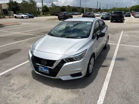Used 2020 Nissan Versa S FWD image 1