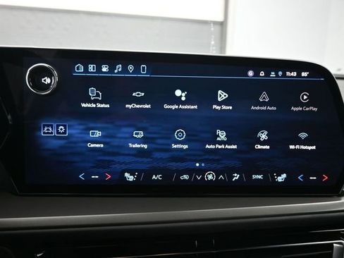 New 2026 Chevrolet Traverse LT w/ Enhanced Driving Package FWD image 18
