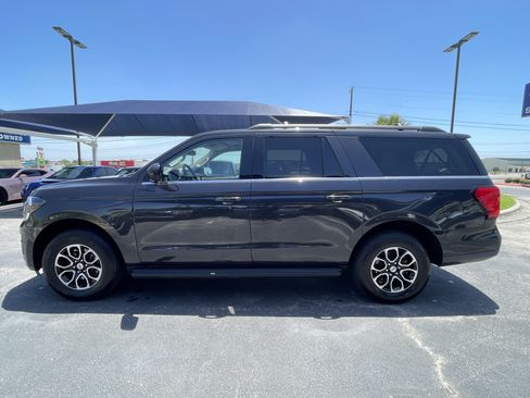 Used 2024 Ford Expedition Max XLT AWD/4WD image 4
