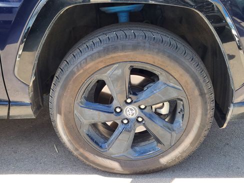 Used 2021 Toyota RAV4 XSE w/ XSE Grade Weather Package image 17