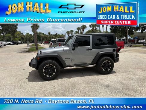 Used 2015 Jeep Wrangler Sport AWD/4WD image 3