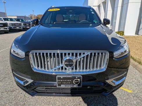 Certified 2024 Volvo XC90 B6 Ultimate w/ Lounge Package image 9