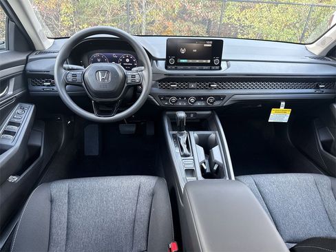 New 2025 Honda Accord SE image 22