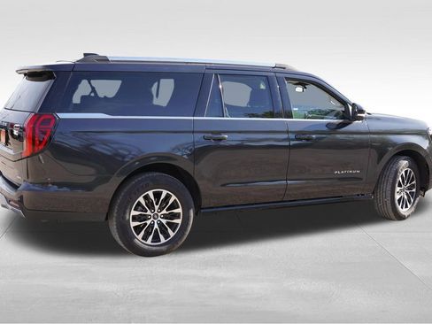Certified 2025 Ford Expedition Max Platinum AWD/4WD image 4
