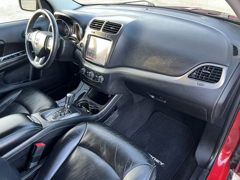 Used 2015 Dodge Journey Crossroad w/ Flexible Seating Group image 9
