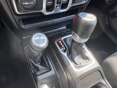 Used 2020 Jeep Gladiator Sport w/ Quick Order Package 24S image 16