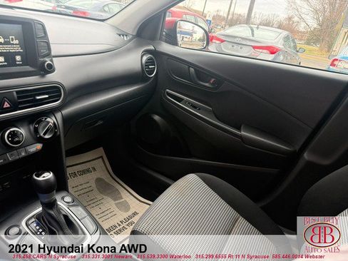 Used 2021 Hyundai Kona SE w/ Cargo Package AWD/4WD image 19