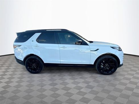 Used 2023 Land Rover Discovery S R-Dynamic image 5