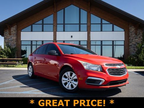 Used 2016 Chevrolet Cruze LS FWD image 1