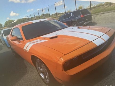 Used 2014 Dodge Challenger R/T Plus RWD image 12