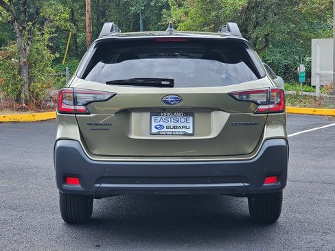 Used 2025 Subaru Outback Onyx Edition AWD/4WD image 6