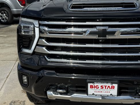 Used 2024 Chevrolet Silverado 2500 High Country AWD/4WD image 6