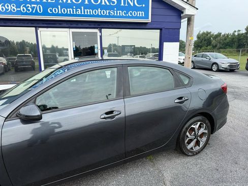 Used 2021 Kia Forte LXS FWD image 2