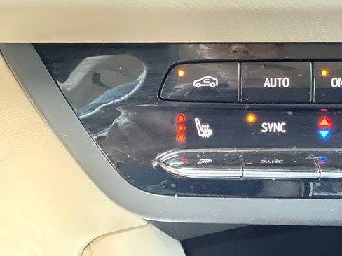 Used 2023 Buick Envision Preferred AWD/4WD image 15
