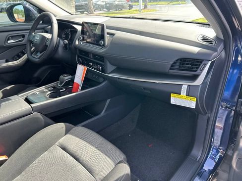 Used 2026 Nissan Rogue SV FWD image 41