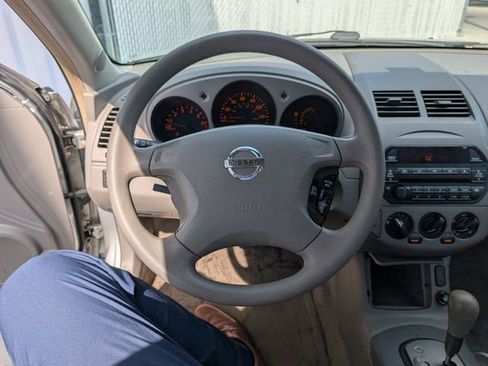 Used 2002 Nissan Altima 2.5 S FWD image 8
