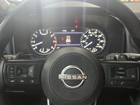 Used 2024 Nissan Rogue S AWD/4WD image 12