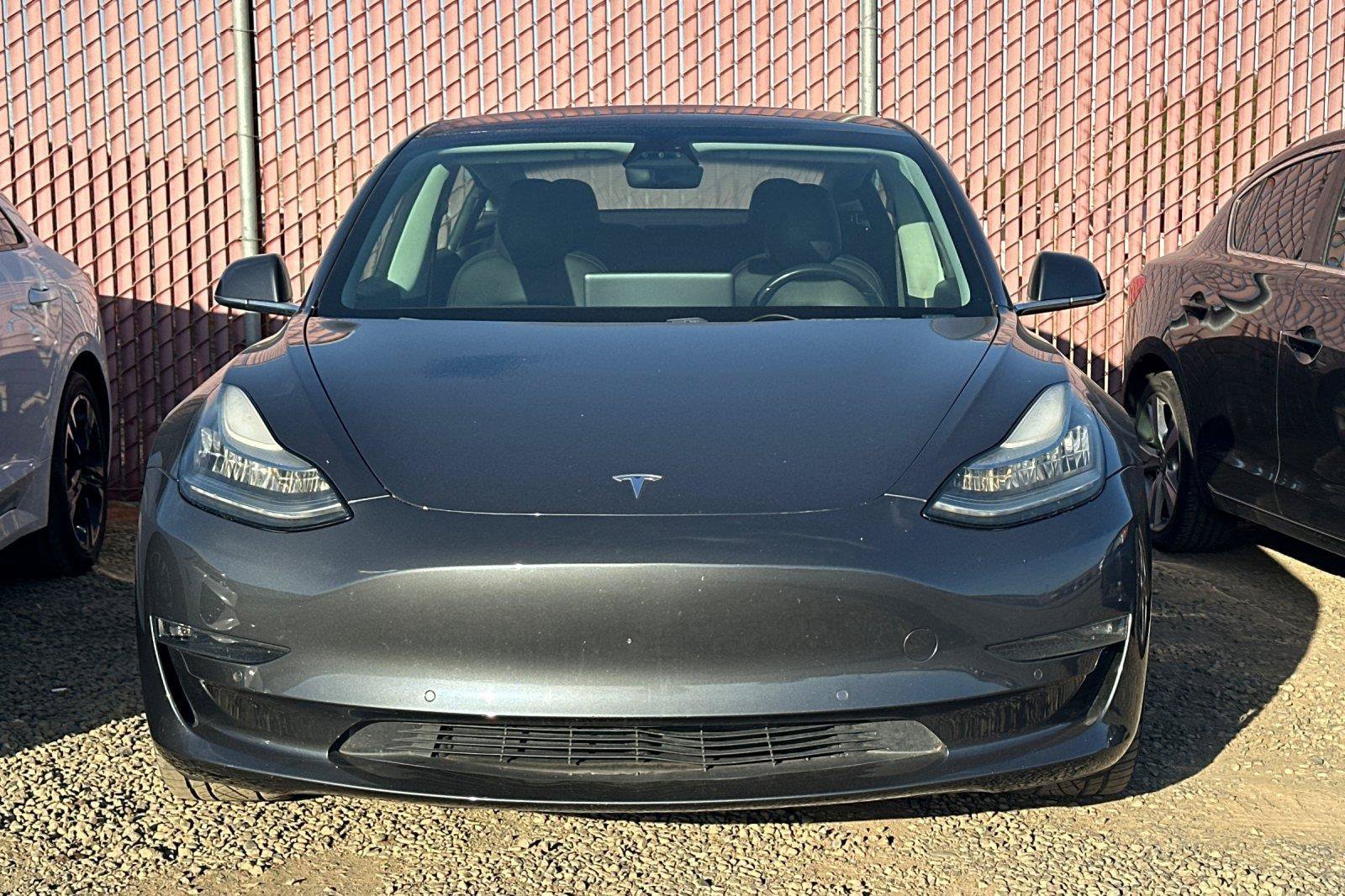 Used 2019 Tesla Model 3 Performance AWD/4WD image 3