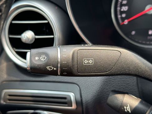 Used 2018 Mercedes-Benz C 300 4MATIC Sedan image 33