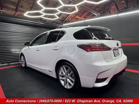 Used 2015 Lexus CT 200h image 4