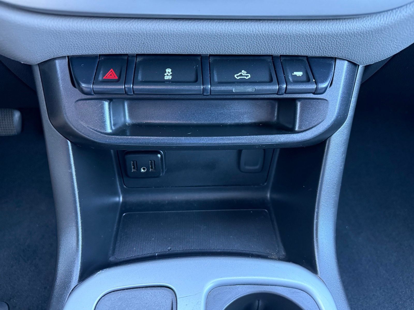 Used 2020 Chevrolet Colorado LT AWD/4WD image 22