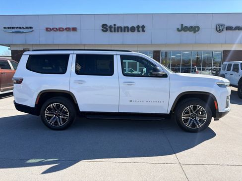 New 2026 Jeep Grand Wagoneer 4X4 image 5