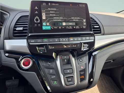 Used 2025 Honda Odyssey Touring image 6