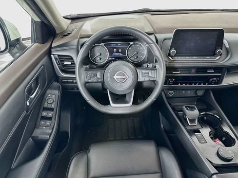 Used 2023 Nissan Rogue SV w/ SV Premium B Package AWD/4WD image 11