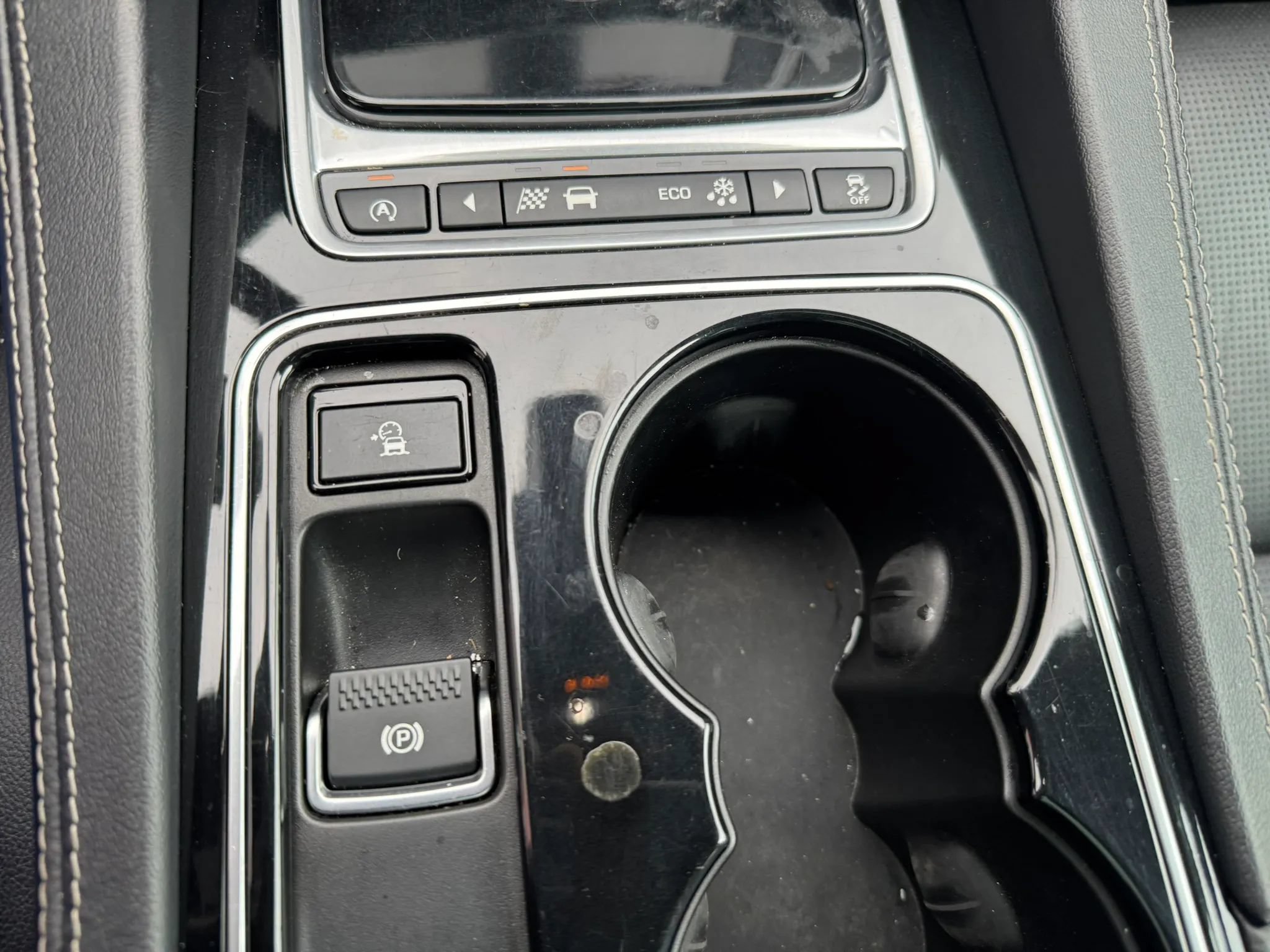 Used 2017 Jaguar F-PACE R-Sport AWD/4WD image 13