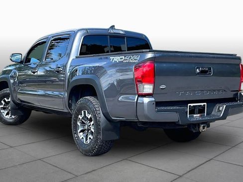 Used 2016 Toyota Tacoma TRD Off-Road w/ Premium & Technology Package AWD/4WD image 12
