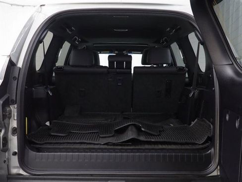 Used 2023 Lexus GX 460 Premium image 19