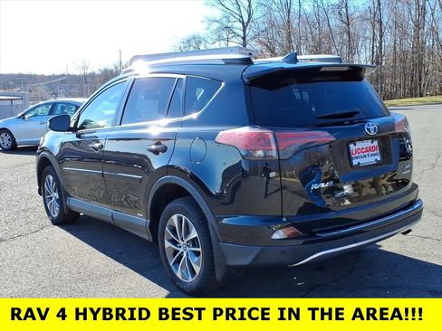 Used 2018 Toyota RAV4 XLE w/ Convenience Package image 5