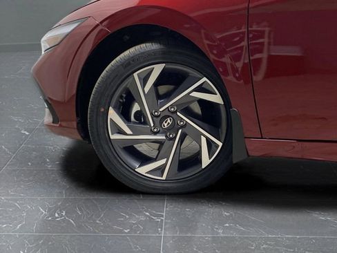 New 2026 Hyundai Elantra Limited image 34