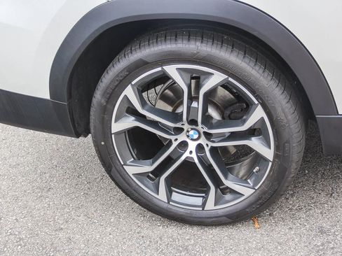 Used 2021 BMW X6 xDrive40i w/ Premium Package image 5