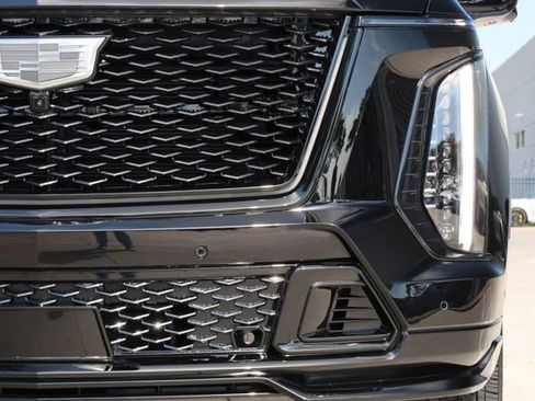 Certified 2025 Cadillac Escalade V w/ LPO, ONYX Package image 6