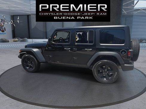 Used 2023 Jeep Wrangler Unlimited Sport AWD/4WD image 5