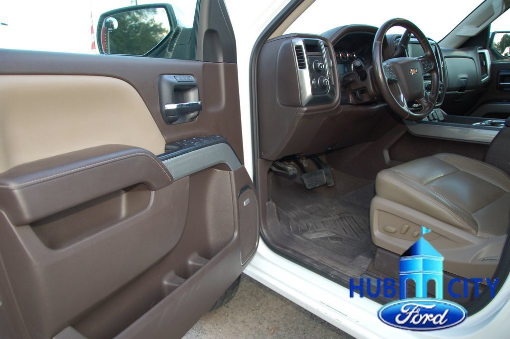 Used 2018 Chevrolet Silverado 1500 LTZ Z71 w/ LTZ Plus Package AWD/4WD image 11