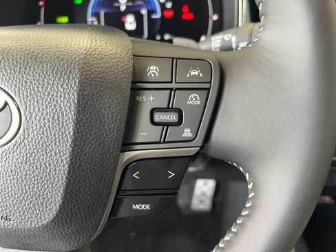 New 2026 Toyota Camry SE w/ Convenience Package FWD image 17