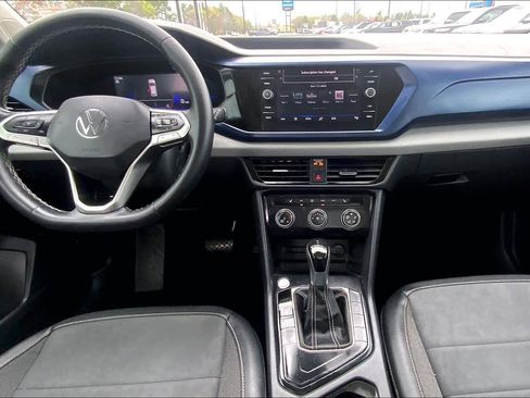 Used 2022 Volkswagen Taos SE FWD image 16