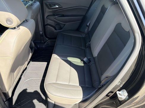 Used 2025 Chevrolet Trax ACTIV w/ Driver Confidence Package image 13