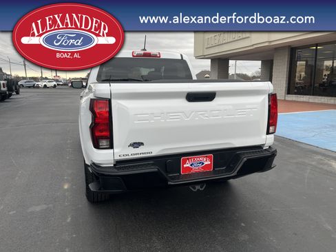 Used 2023 Chevrolet Colorado W/T image 6